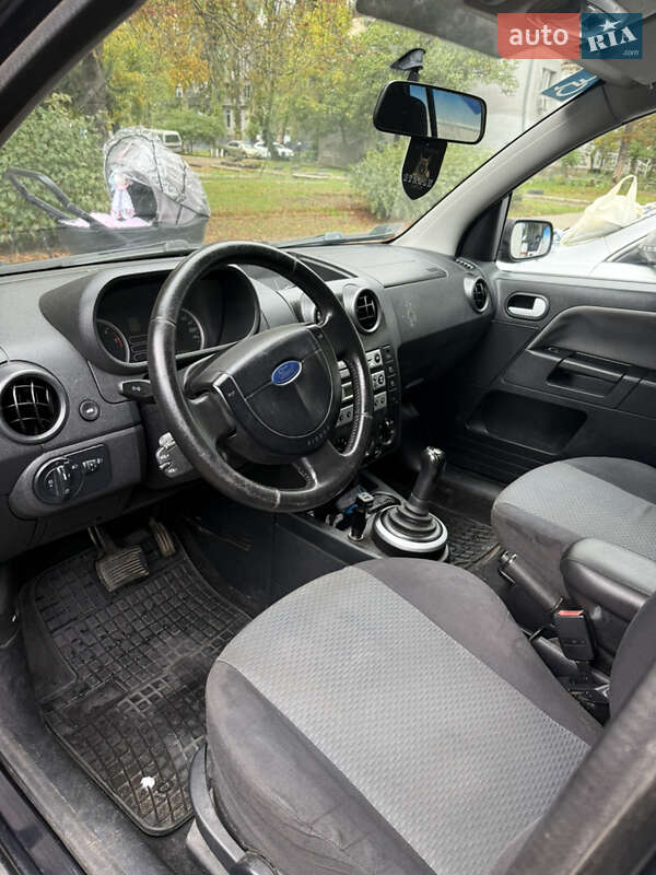 Хетчбек Ford Fusion 2003 в Одесі
