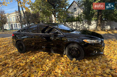 Седан Ford Fusion 2016 в 