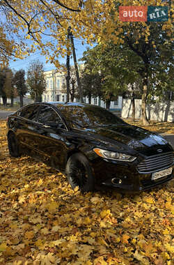 Седан Ford Fusion 2016 в 