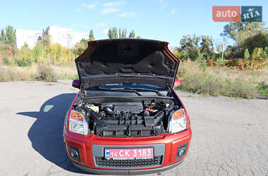 Хетчбек Ford Fusion 2010 в  фото 36 Хетчбек Ford Fusion 2010 в