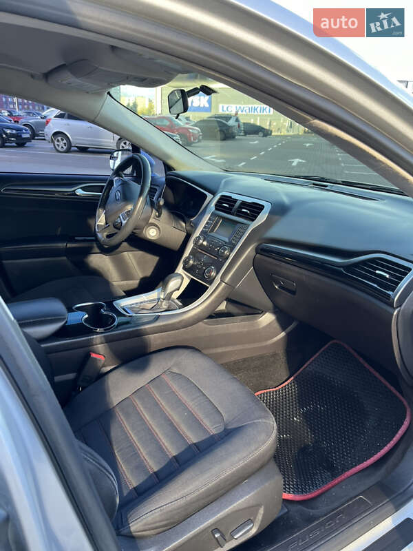 Седан Ford Fusion 2016 в Києві