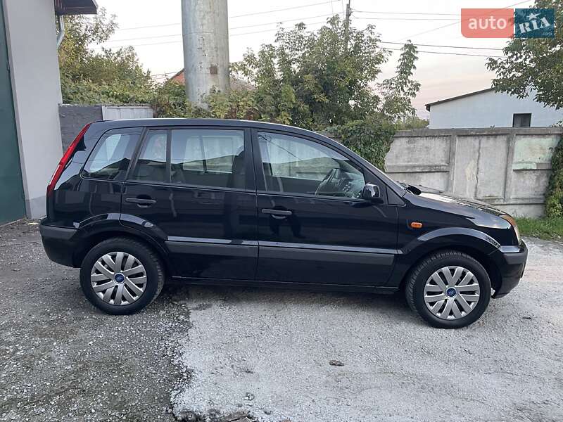 Хэтчбек Ford Fusion 2008 в Виннице