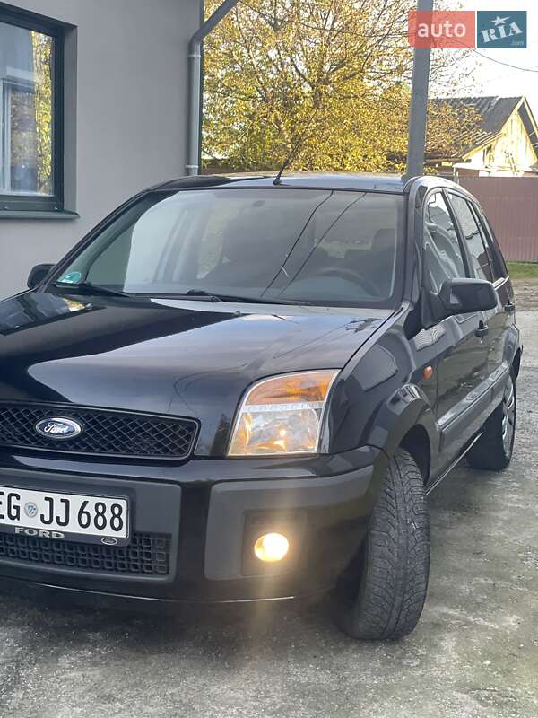 Хэтчбек Ford Fusion 2008 в Виннице