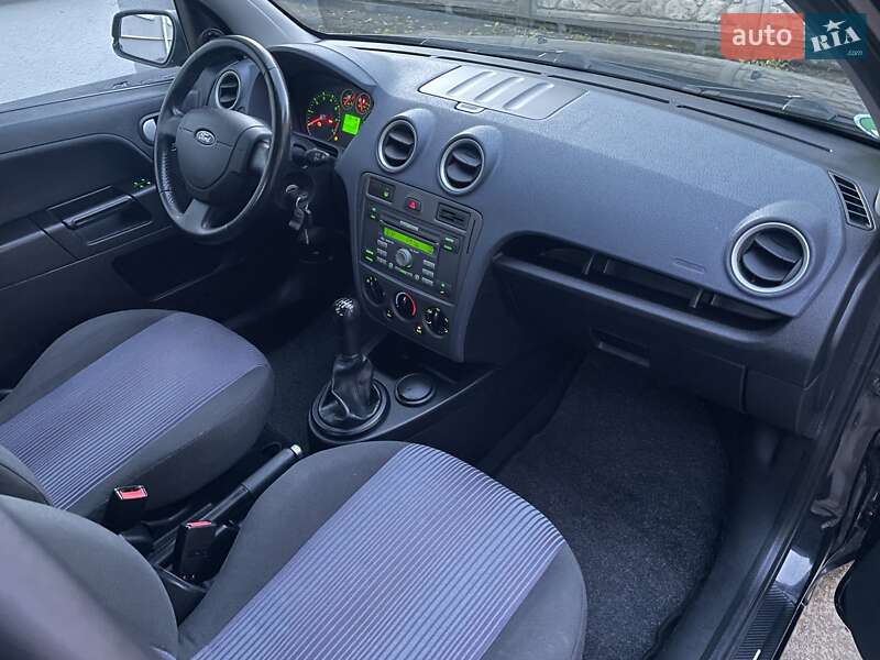 Хэтчбек Ford Fusion 2008 в Виннице