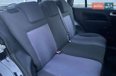 Хетчбек Ford Fusion 2008 в 