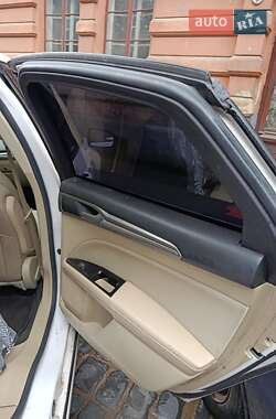 Седан Ford Fusion 2015 в 