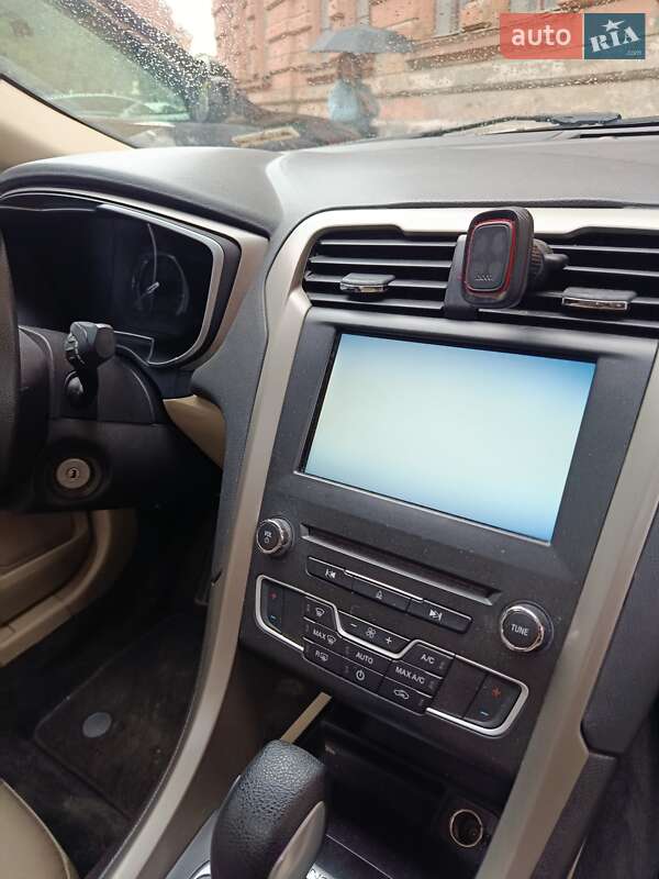 Седан Ford Fusion 2015 в Львове