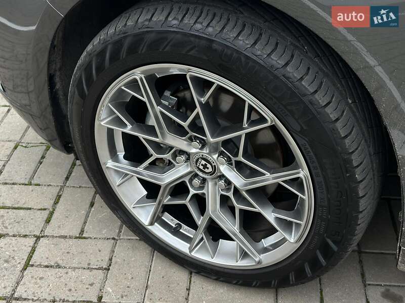 Седан Ford Fusion 2019 в Одесі