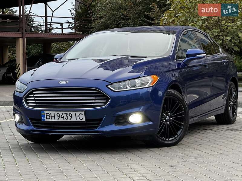 Седан Ford Fusion 2014 в  фото Седан Ford Fusion 2014 в