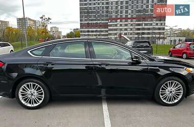 Седан Ford Fusion 2015 в 