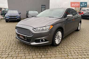Седан Ford Fusion 2013 в 