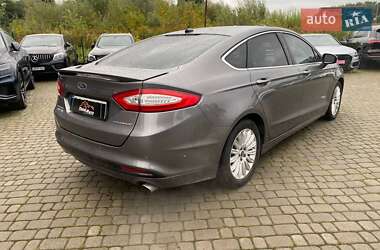 Седан Ford Fusion 2013 в 