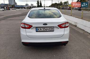 Седан Ford Fusion 2014 в 
