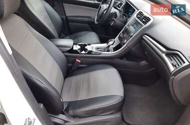 Седан Ford Fusion 2014 в 