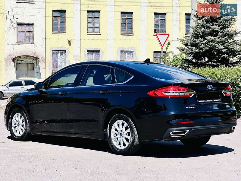 Седан Ford Fusion 2020 в Днепре