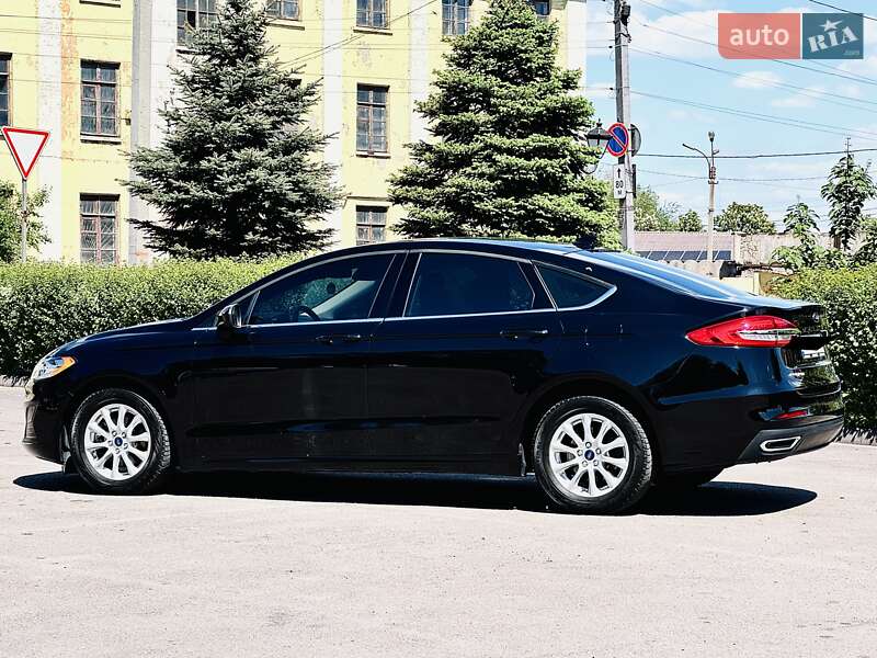 Седан Ford Fusion 2020 в Днепре