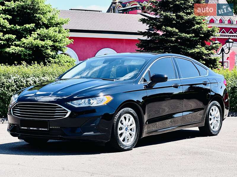Седан Ford Fusion 2020 в Днепре