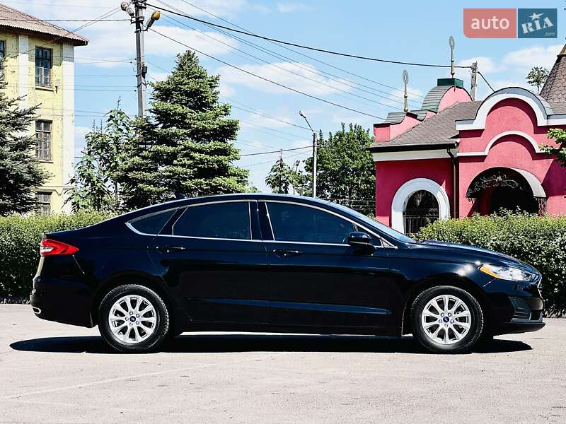 Седан Ford Fusion 2020 в Днепре