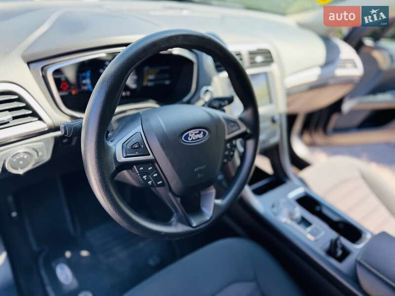 Седан Ford Fusion 2020 в Днепре