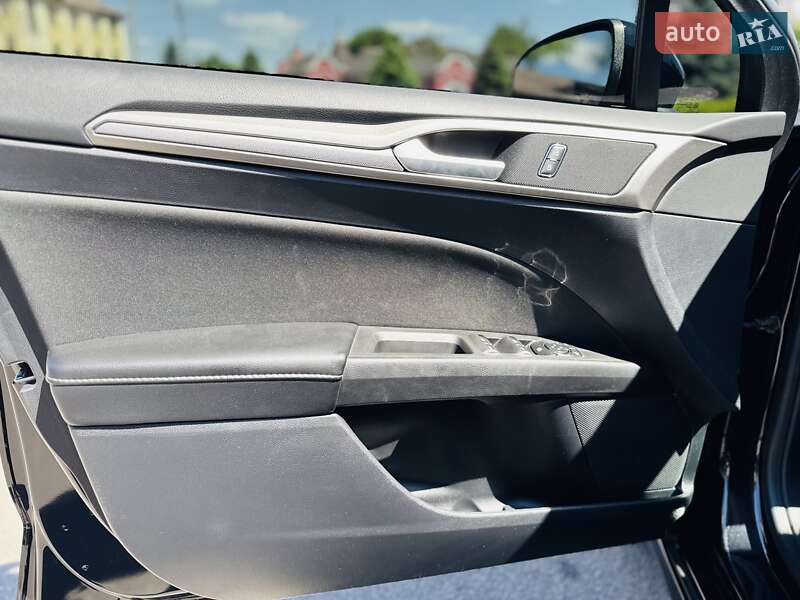 Седан Ford Fusion 2020 в Днепре