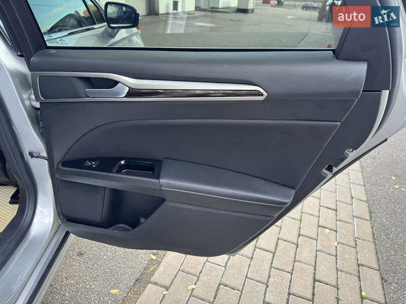 Седан Ford Fusion 2016 в Києві