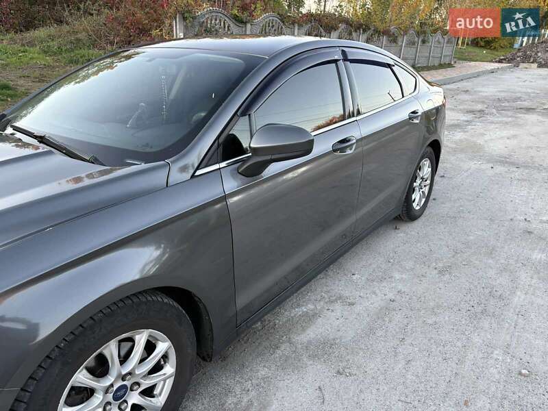 Седан Ford Fusion 2015 в Василькові