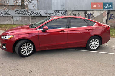 Седан Ford Fusion 2020 в 