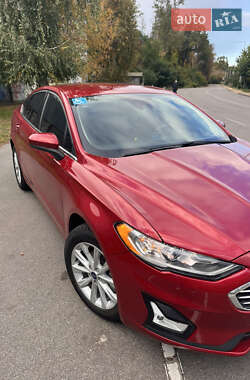 Седан Ford Fusion 2020 в 