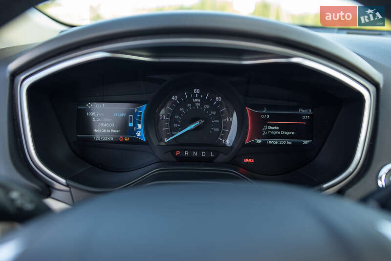Седан Ford Fusion 2018 в Рівному