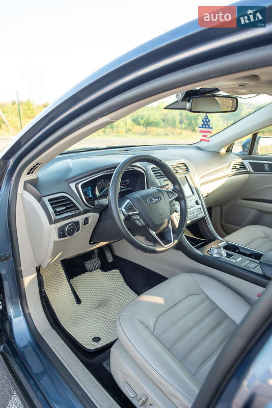Седан Ford Fusion 2018 в Рівному