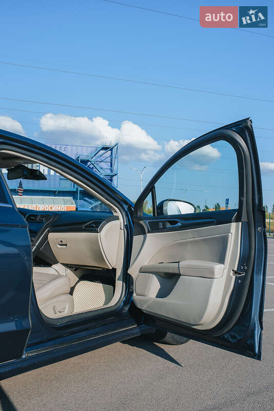Седан Ford Fusion 2018 в Рівному