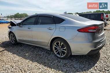 Седан Ford Fusion 2020 в 