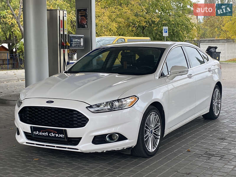 Ford Fusion 2015