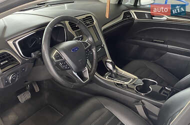 Седан Ford Fusion 2015 в 