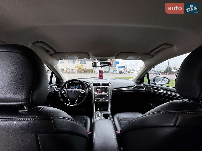 Седан Ford Fusion 2016 в Житомирі