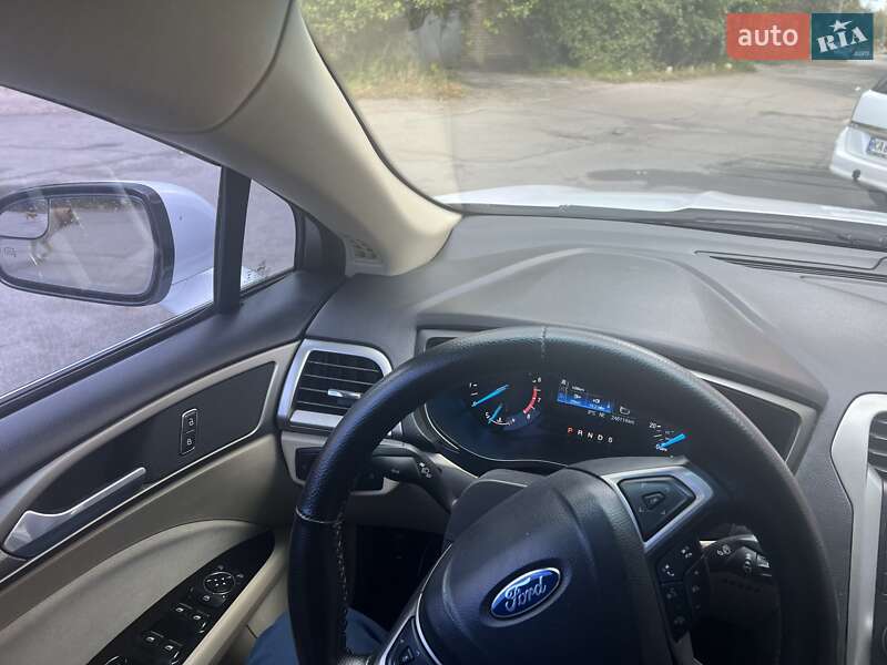 Седан Ford Fusion 2013 в Киеве