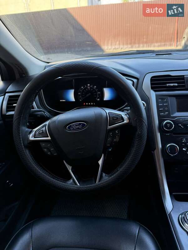 Седан Ford Fusion 2016 в Одесі