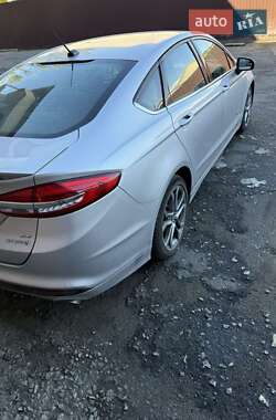 Седан Ford Fusion 2016 в 