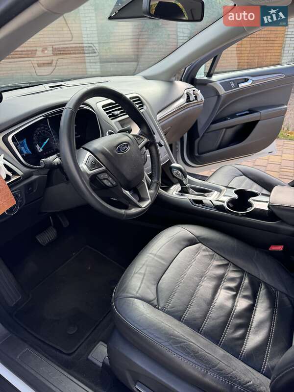 Седан Ford Fusion 2013 в Києві фото 20 Седан Ford Fusion 2013 в Києві