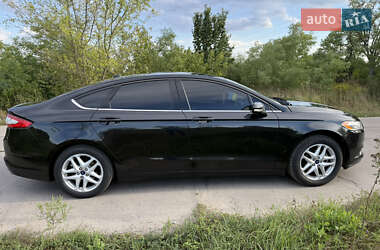 Седан Ford Fusion 2013 в 