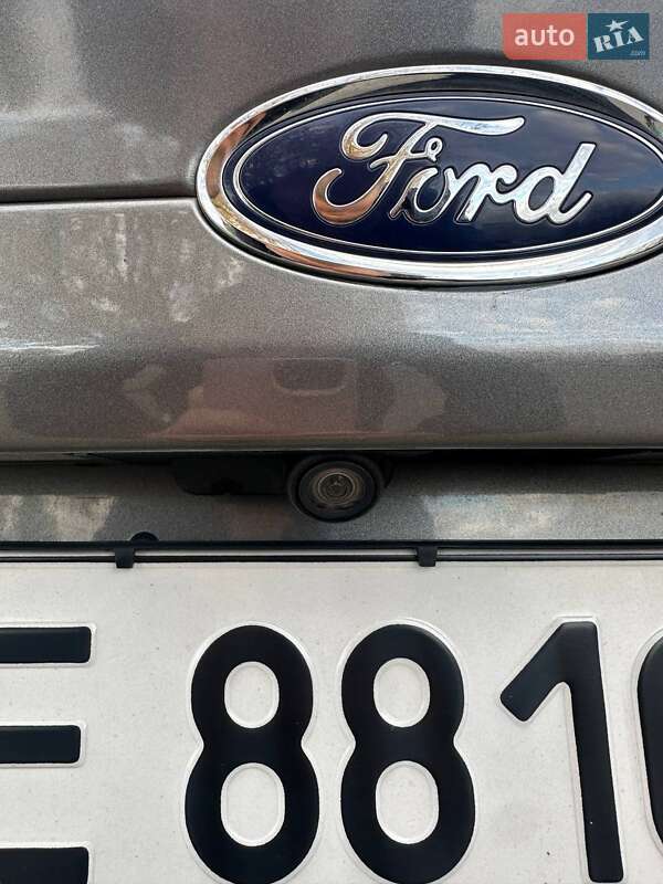 Седан Ford Fusion 2013 в Днепре