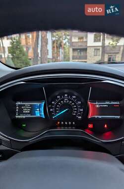 Седан Ford Fusion 2014 в 