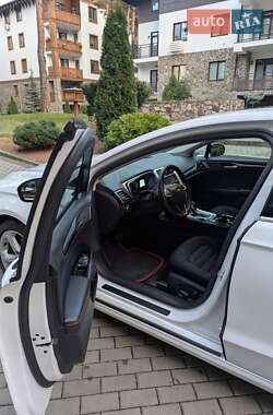 Седан Ford Fusion 2014 в 
