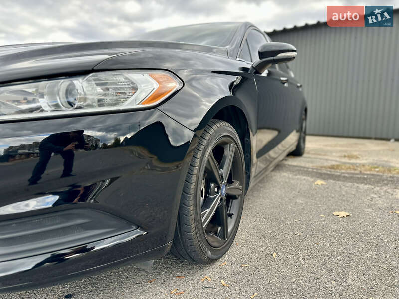 Седан Ford Fusion 2015 в Каменском