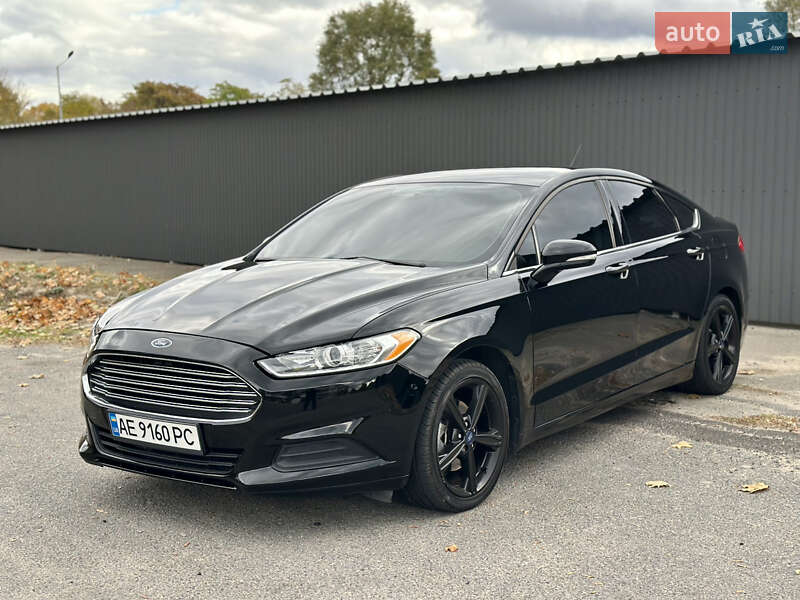 Седан Ford Fusion 2015 в Каменском
