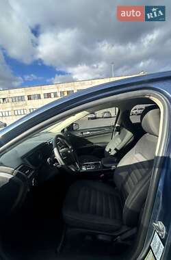 Седан Ford Fusion 2018 в  фото 7 Седан Ford Fusion 2018 в