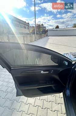 Седан Ford Fusion 2018 в  фото 11 Седан Ford Fusion 2018 в