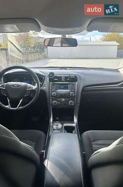 Седан Ford Fusion 2018 в  фото 15 Седан Ford Fusion 2018 в