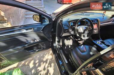 Седан Ford Fusion 2017 в 