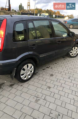 Хэтчбек Ford Fusion 2010 в 